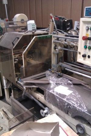 Bild zu Folien Einschlag- und Schrumpfmaschine  MEURER