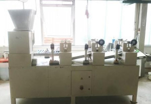 Bild zu Nudel-Dreiwalzwerk  WLS