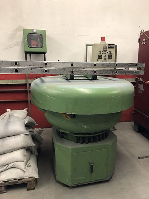 Bild zu Gleitschleifmaschine  RÖSLER