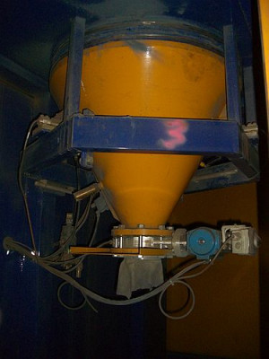 Bild zu 3-fach BIG BAG Dosieranlage  FINKE