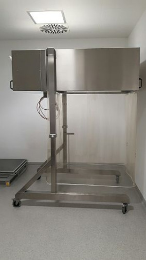 Bild zu Laminar-Flow-Reinlufthaube  PTA