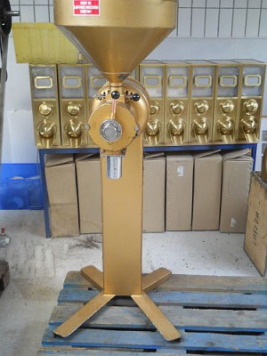 Bild zu Kaffee Scheibenmühle  IDEAL