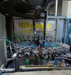 Bild zu PET-Flaschen Wasch-Füll-Verschließmaschine  AGVAFILL