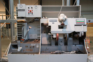 Bild zu Schuh-Ausputzmaschine mit Presse  HARDO