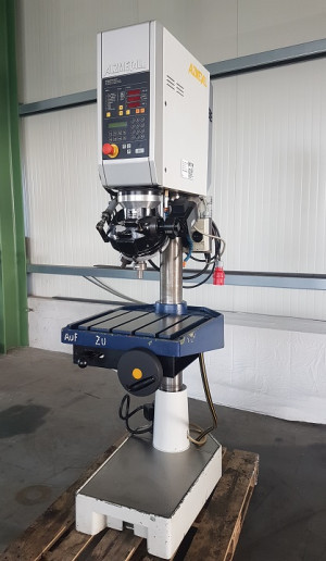 Bild zu Säulenbohrmaschine  AZMETALL