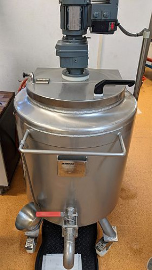 Bild zu Rührwerksbehälter  SCHWARZ