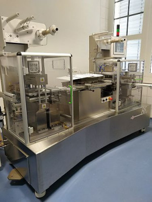 Bild zu Blistermaschine  OMAR