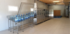 Bild zu Gallonen Wasch- und Abfüllanlage 