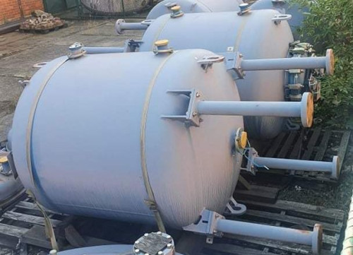 41332: stehender emaillierter Tank  DE DIETRICH