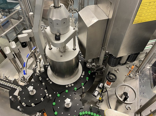 41906: Fl&auml;schchen-F&uuml;ll- und Verschlie&szlig;maschine  BAUSCH + STROEBEL