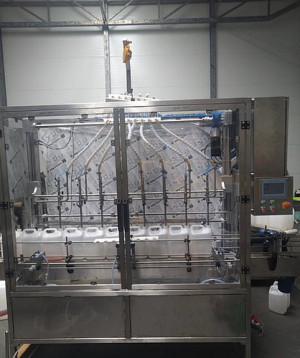 Bild zu 8-Stellen Kanister Abfüllanlage 