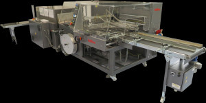 Bild zu Horizontale Folienverpackungsmaschine mit Schrumpftunnel  KALLFASS