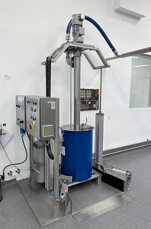 42136: station&auml;re Beh&auml;lter Entleerung und Dosierung  NETZSCH