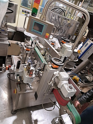 Bild zu Etikettiermaschine  BLUM