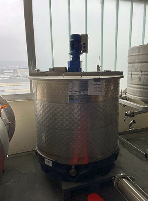 Bild zu Rührwerksbehälter  BEHÄLTER KG