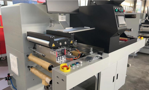 42519: digitale Etiketten Laser Konfektionsmaschine  GOLDENLASER