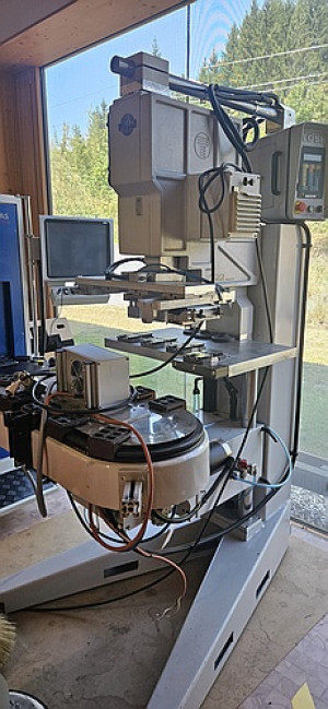 CNC-gesteuerte Tampondruckmaschinen  TOSH