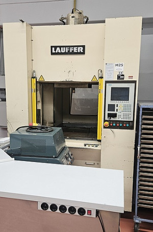 Hydraulische Transferpresse  LAUFFER